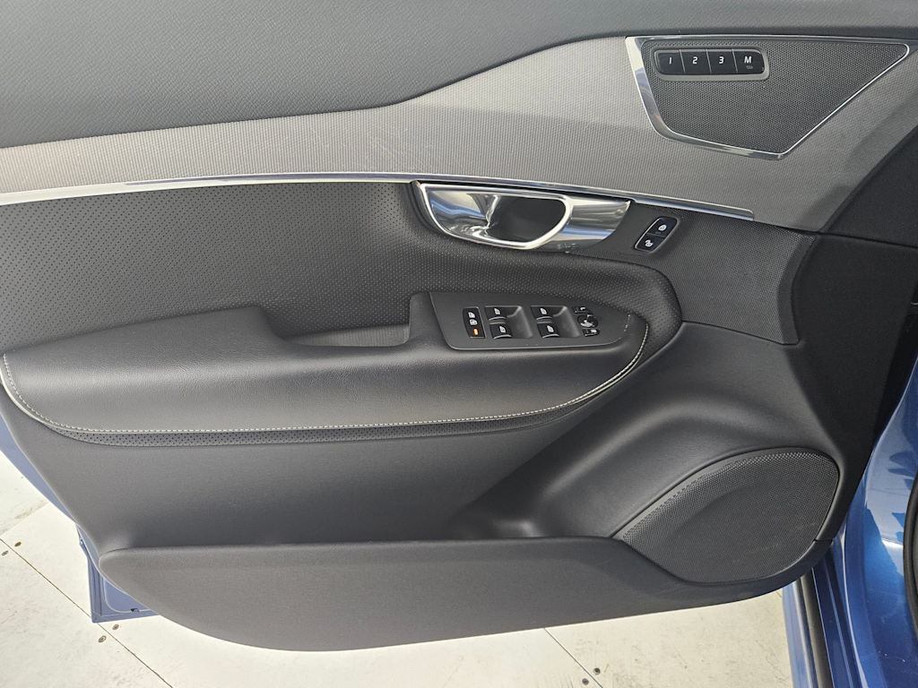 Thumbnail: 2016 Volvo XC90 - 24