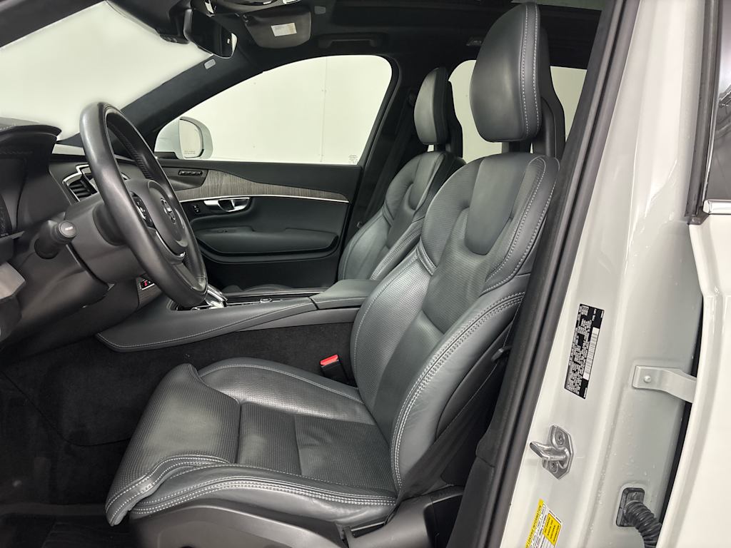 Thumbnail: 2021 Volvo XC90 - 10