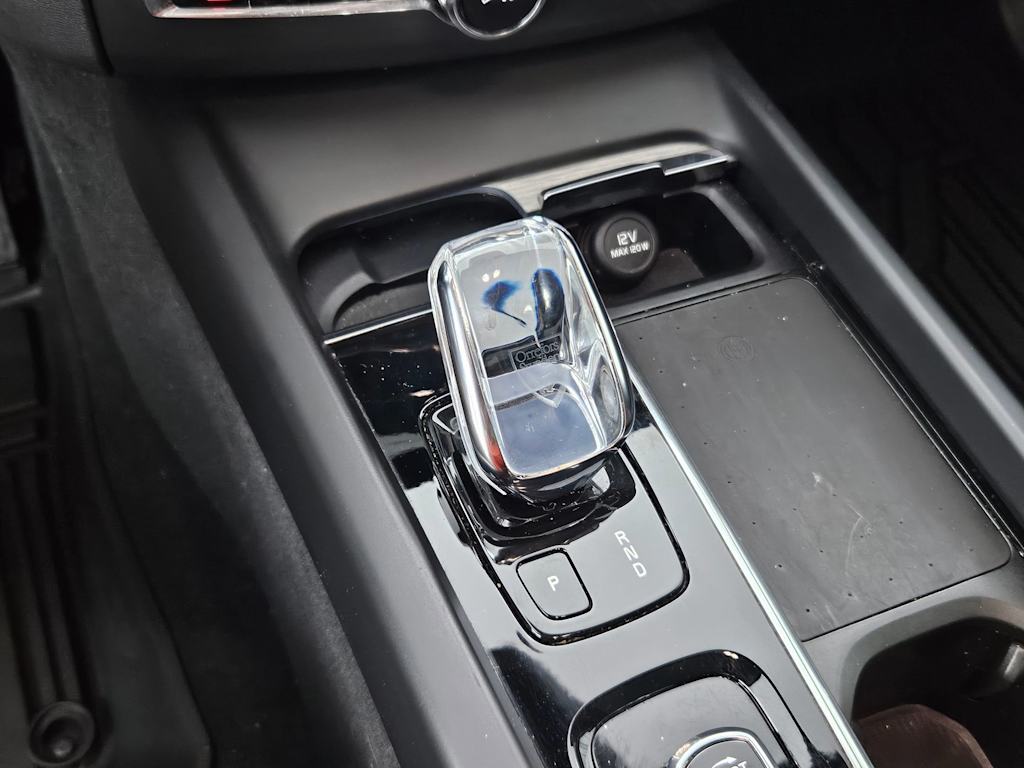 2022 Volvo XC60 T8 Inscription 15