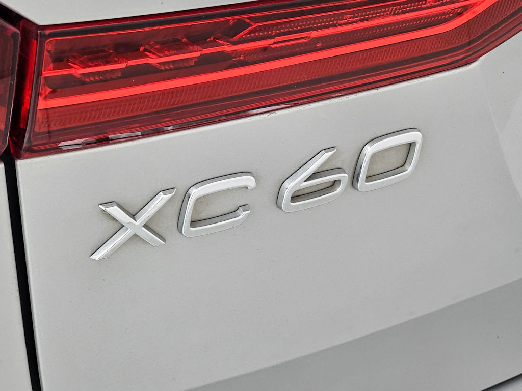 2022 Volvo XC60 T8 Inscription 23
