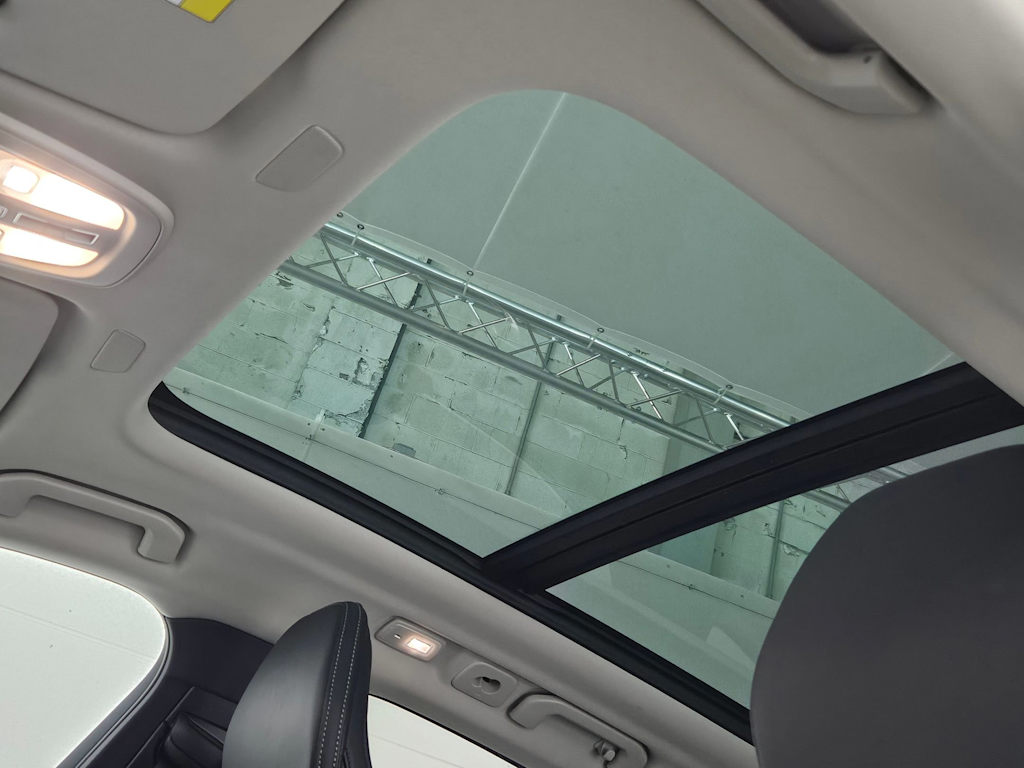 2022 Volvo XC60 T8 Inscription 25