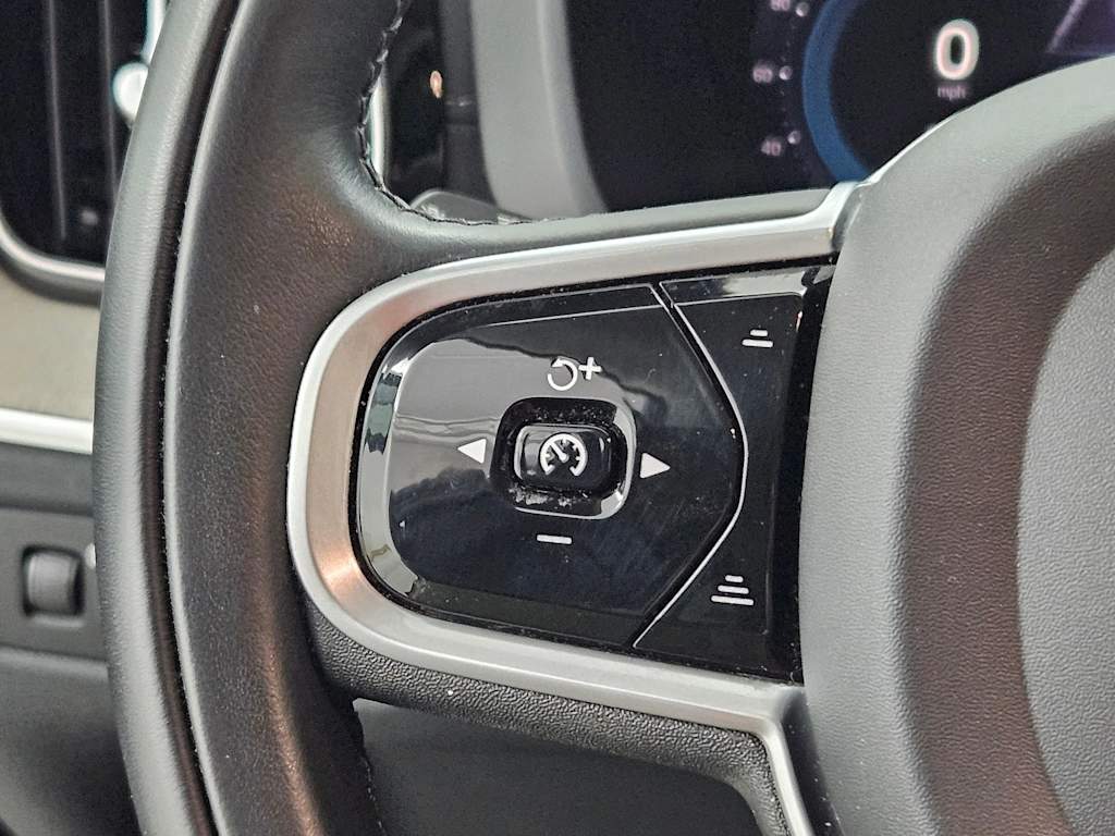 2022 Volvo XC60 T8 Inscription 29