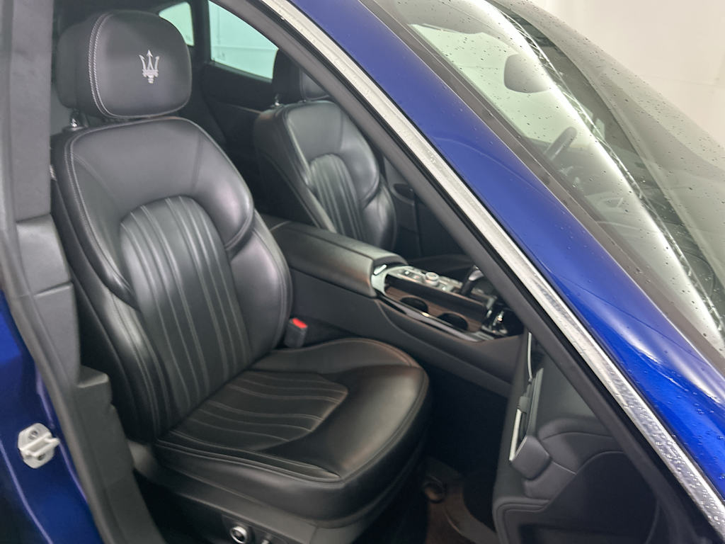 Thumbnail: 2021 Maserati Levante - 9