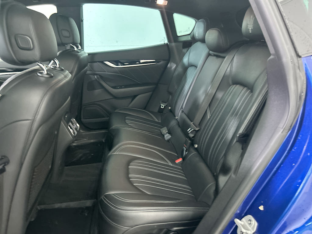 Thumbnail: 2021 Maserati Levante - 10
