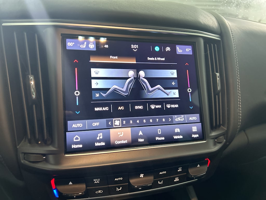 Thumbnail: 2021 Maserati Levante - 23