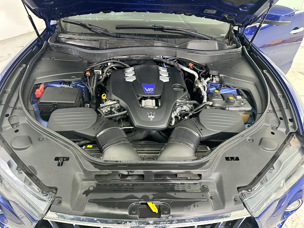 Thumbnail: 2021 Maserati Levante - 7