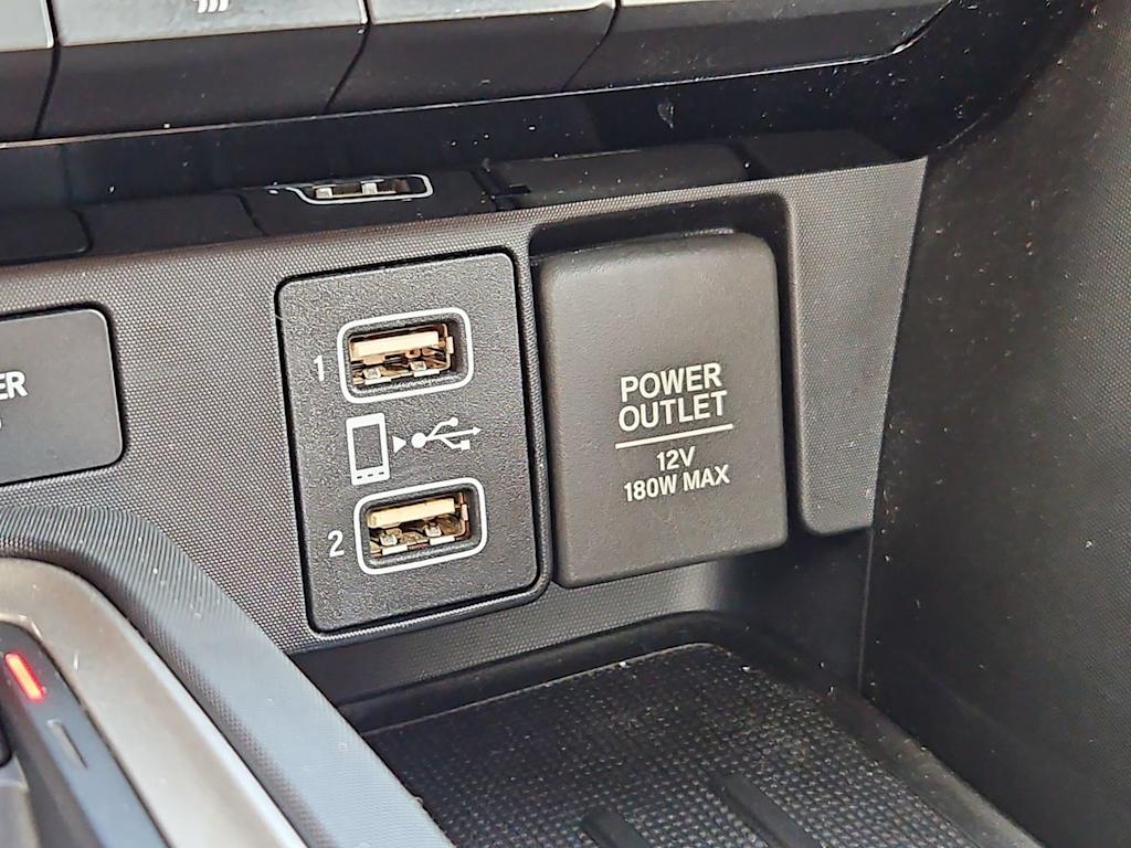Thumbnail: 2019 Honda Insight - 36