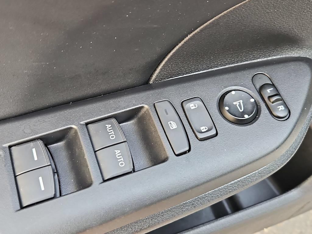 Thumbnail: 2019 Honda Insight - 25