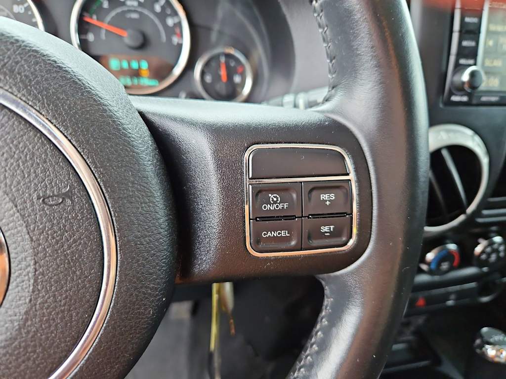 Thumbnail: 2014 Jeep Wrangler - 26