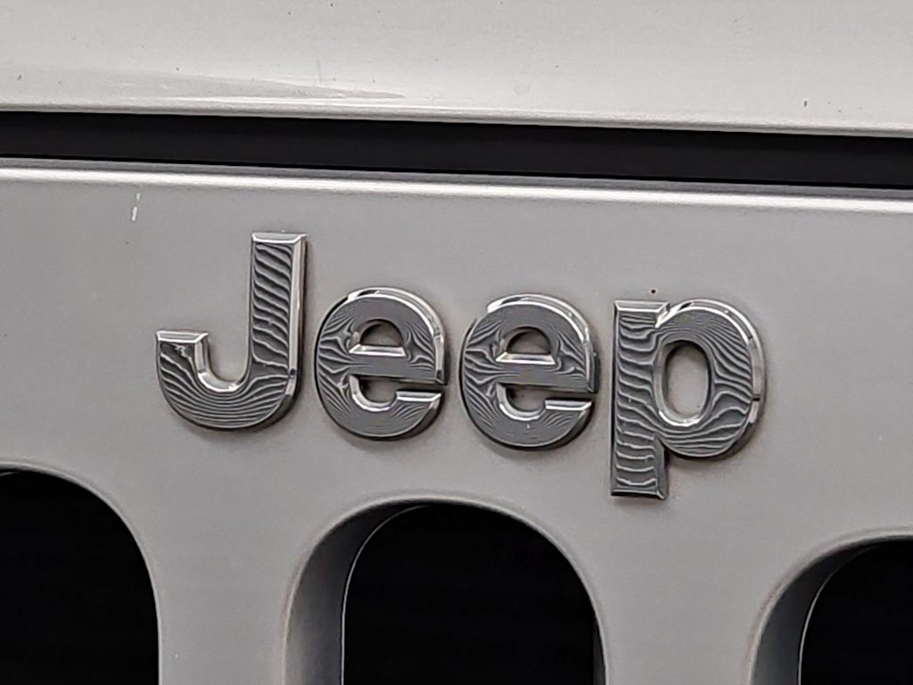 Thumbnail: 2012 Jeep Wrangler - 21