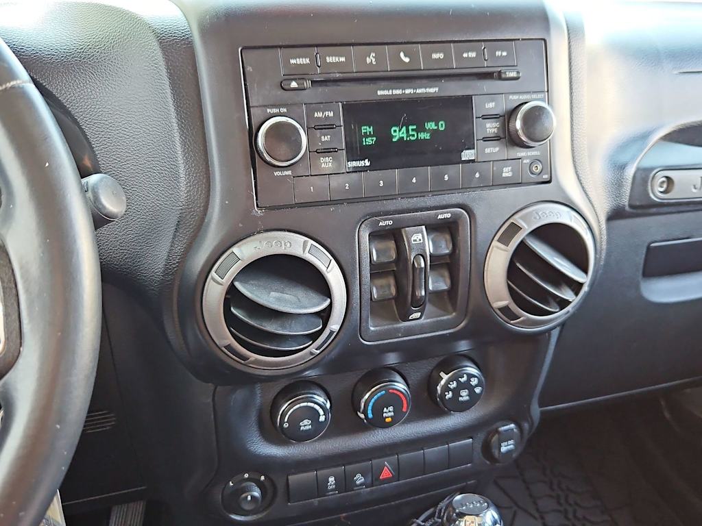 Thumbnail: 2012 Jeep Wrangler - 28