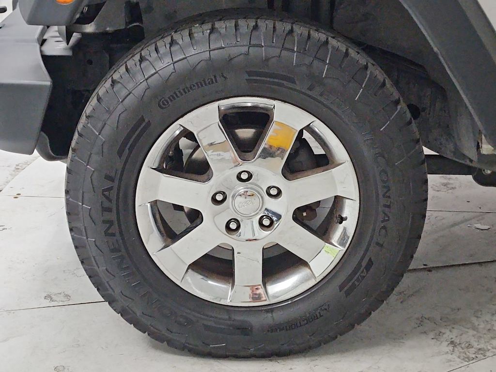 Thumbnail: 2012 Jeep Wrangler - 7