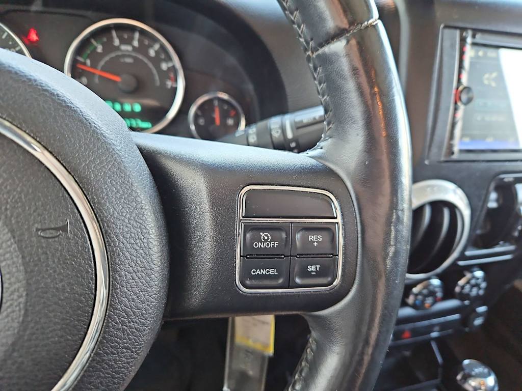 Thumbnail: 2013 Jeep Wrangler - 27