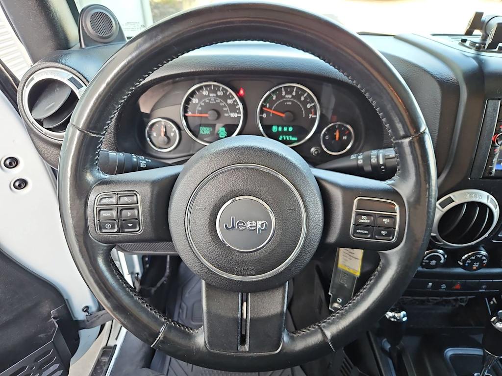 Thumbnail: 2013 Jeep Wrangler - 13