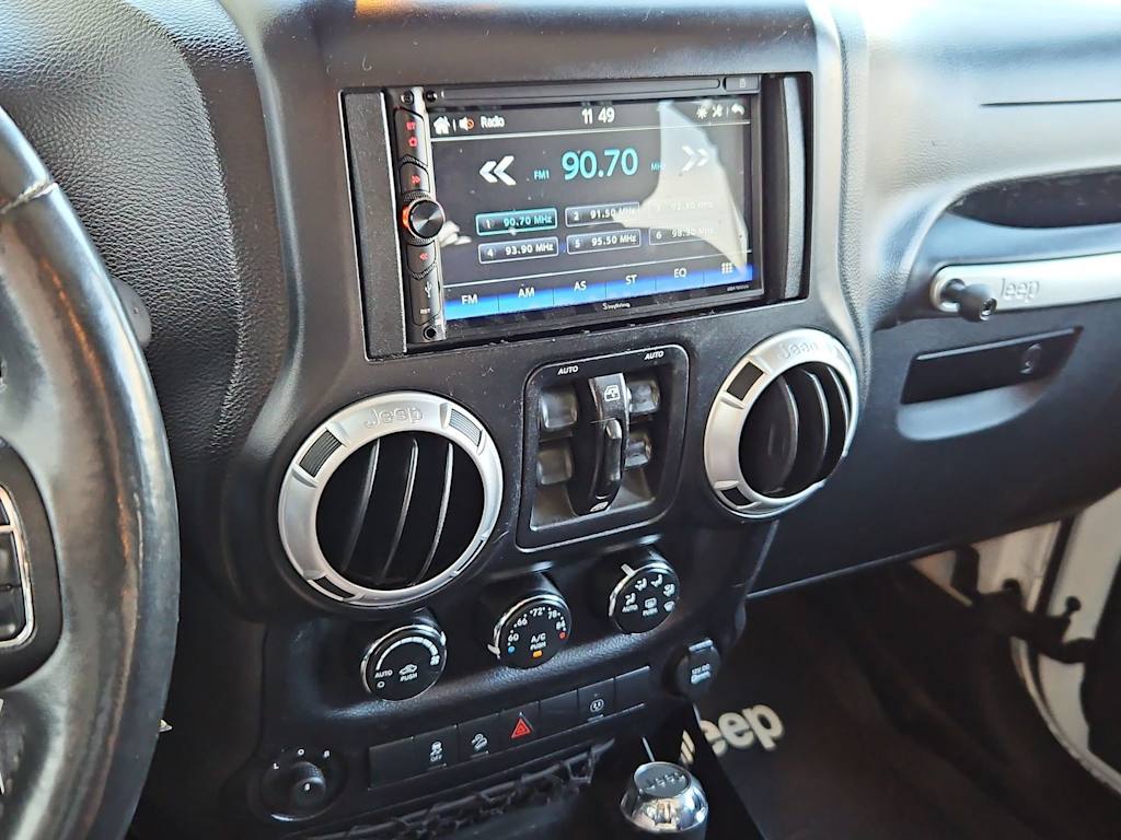 Thumbnail: 2013 Jeep Wrangler - 14