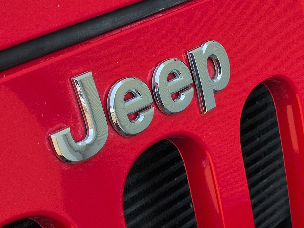 Thumbnail: 2016 Jeep Wrangler - 23
