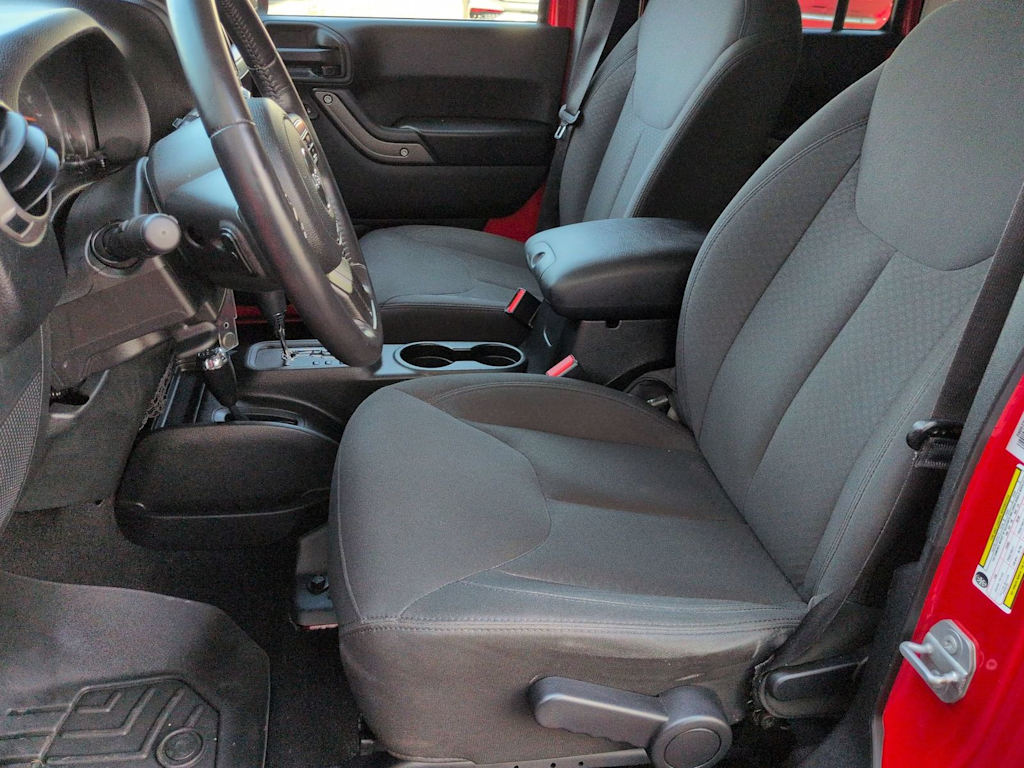 Thumbnail: 2016 Jeep Wrangler - 11