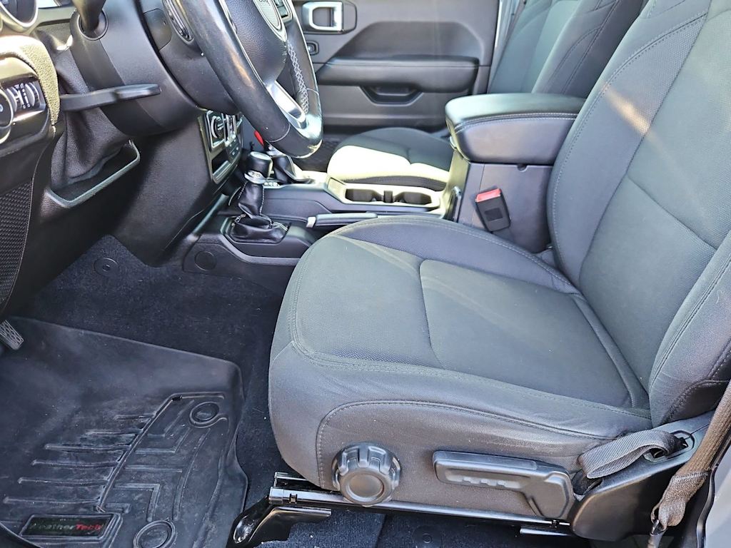 Thumbnail: 2019 Jeep Wrangler - 11