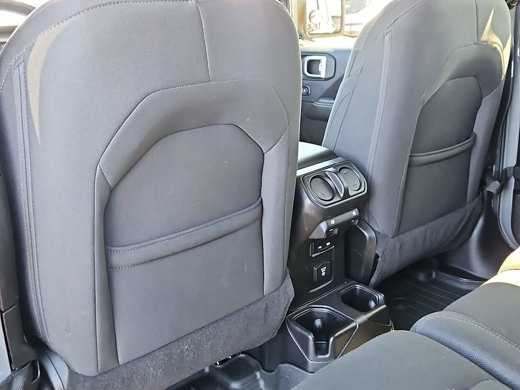 Thumbnail: 2019 Jeep Wrangler - 12