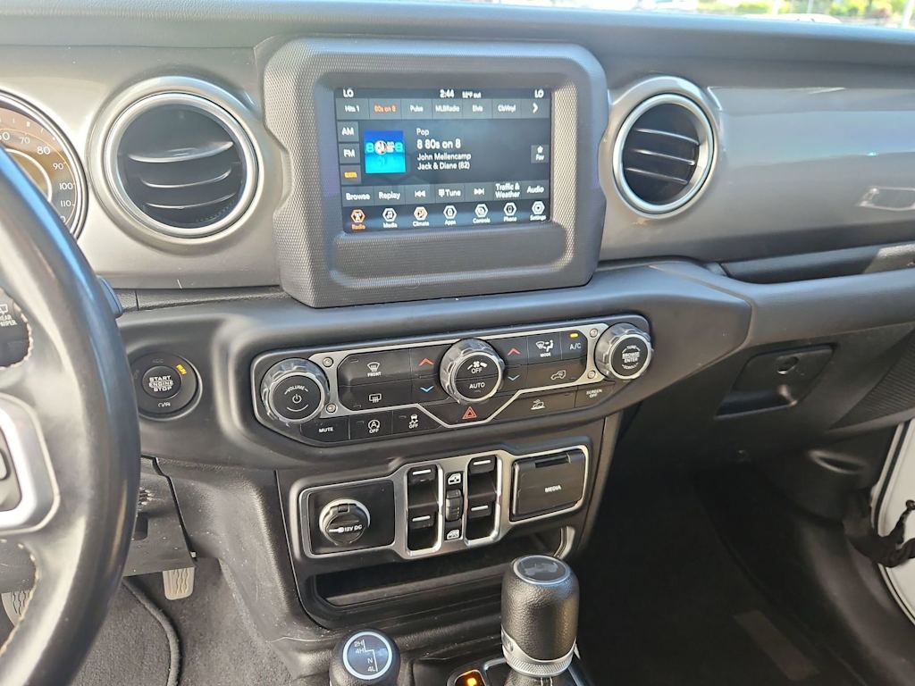 Thumbnail: 2021 Jeep Wrangler - 15