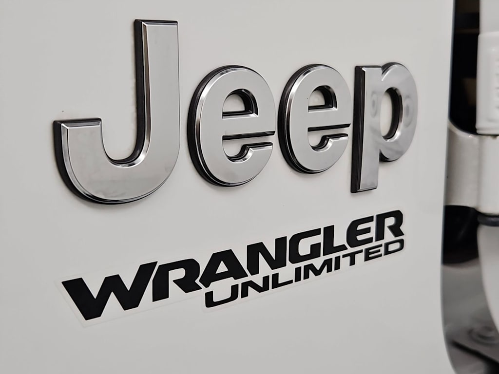 Thumbnail: 2021 Jeep Wrangler - 24