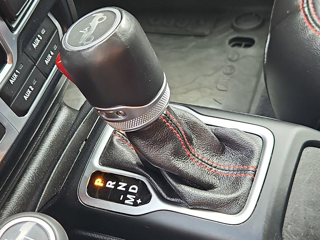 Thumbnail: 2019 Jeep Wrangler - 15