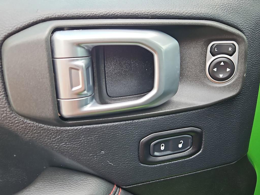 Thumbnail: 2019 Jeep Wrangler - 24