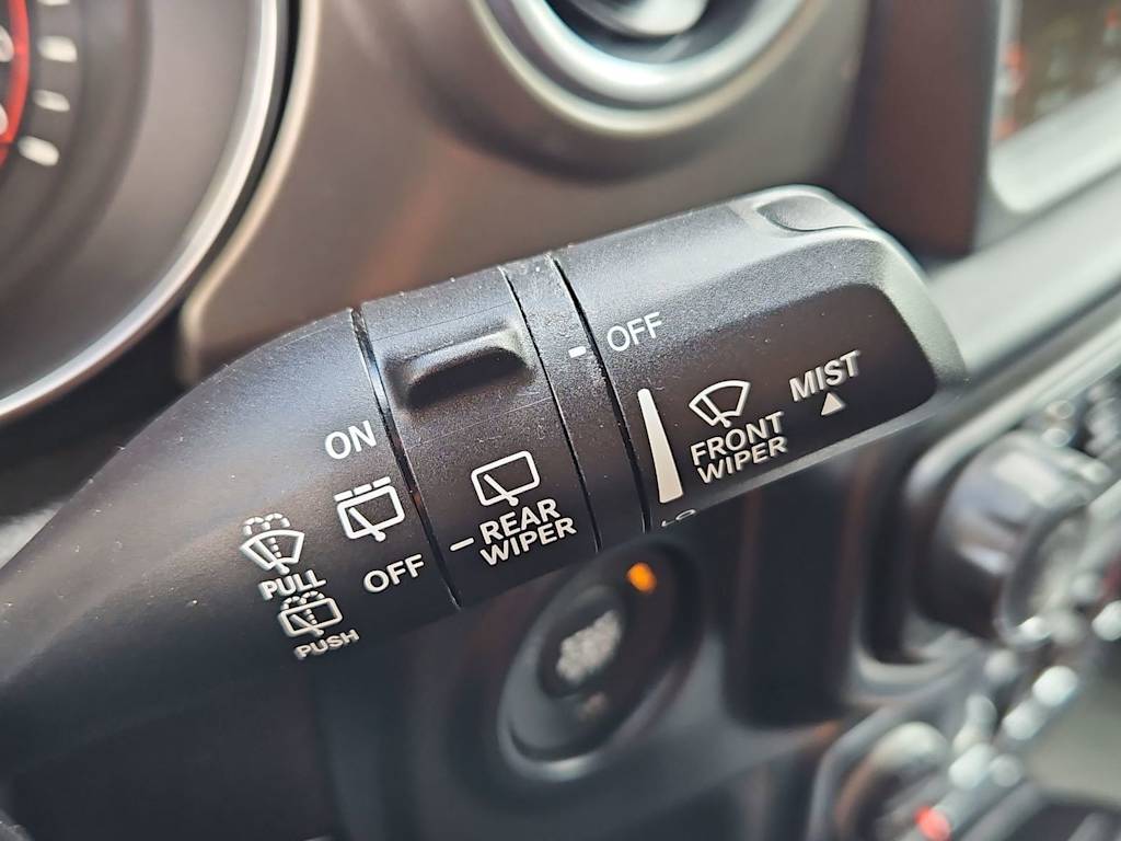 Thumbnail: 2019 Jeep Wrangler - 28