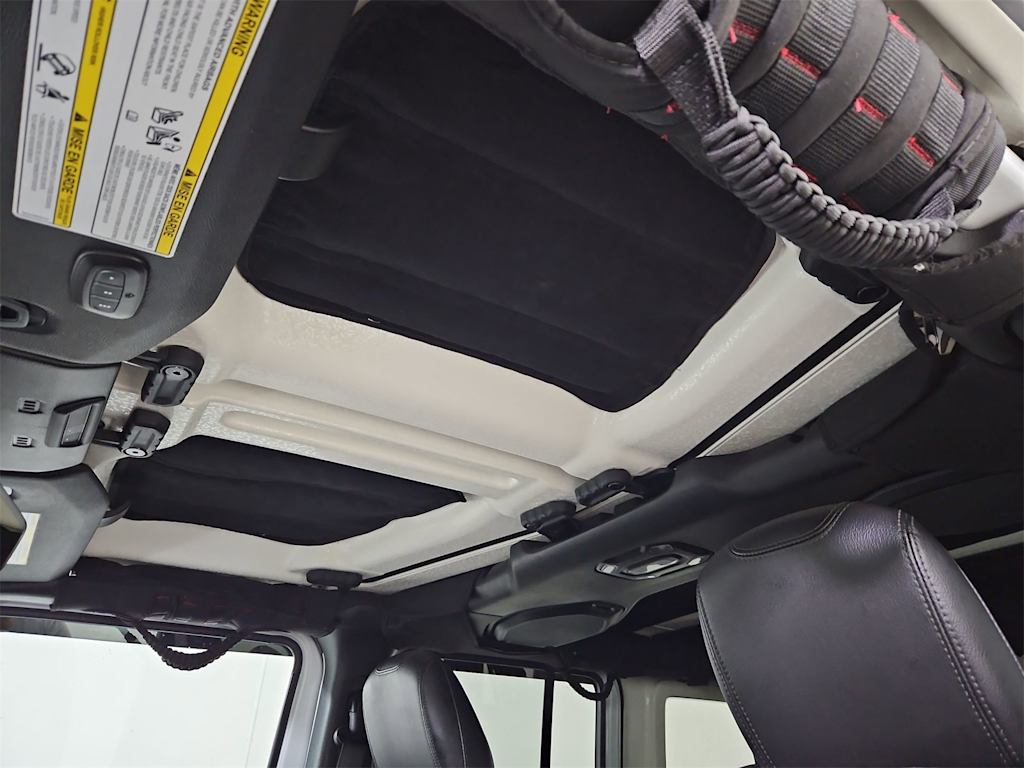 Thumbnail: 2021 Jeep Wrangler - 23