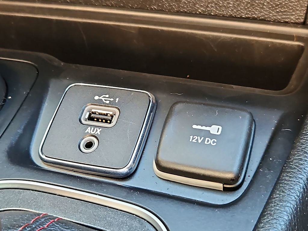 Thumbnail: 2020 Jeep Cherokee - 33