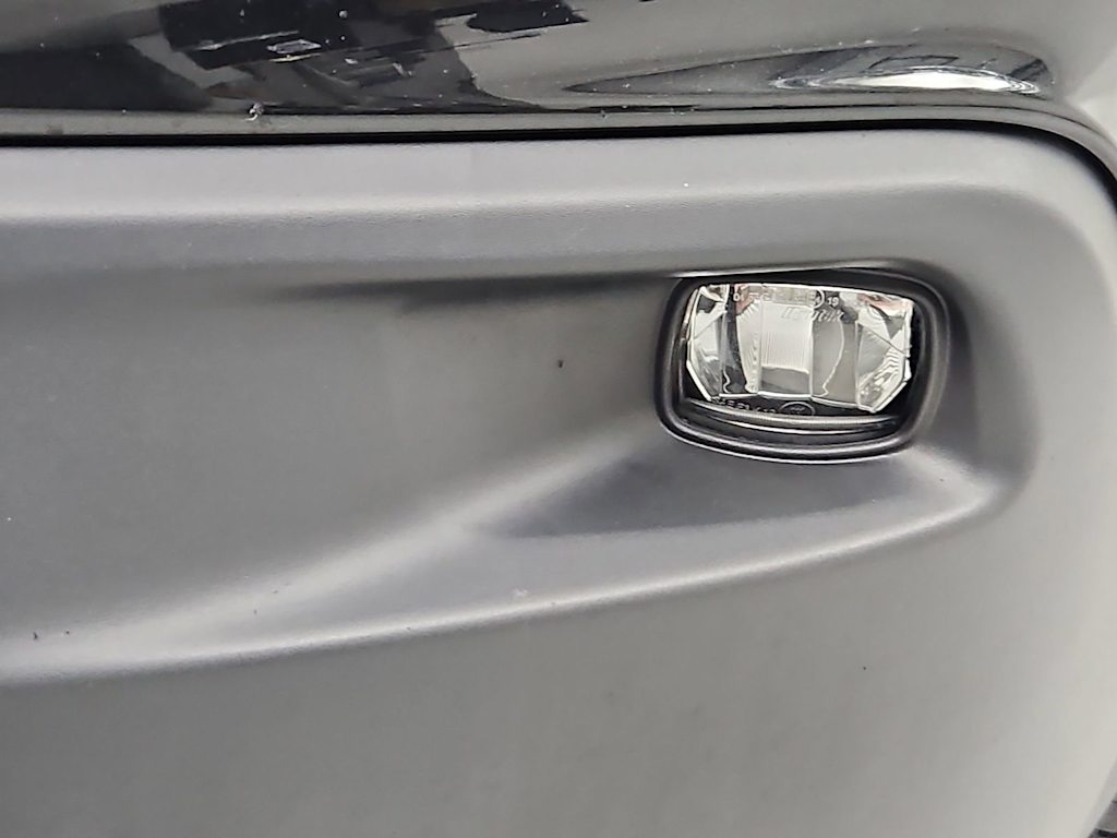 Thumbnail: 2020 Jeep Cherokee - 23