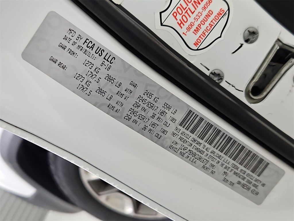 Thumbnail: 2019 Jeep Cherokee - 36