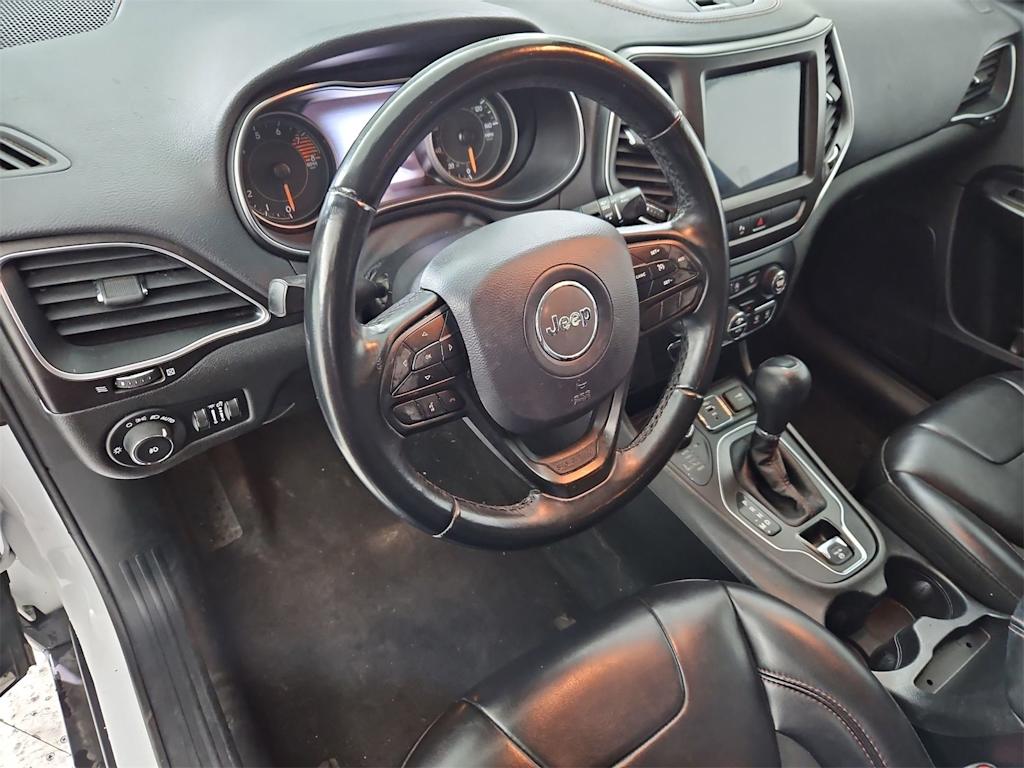 Thumbnail: 2019 Jeep Cherokee - 2