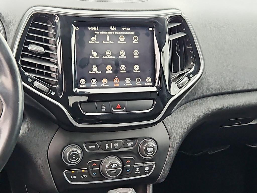 Thumbnail: 2019 Jeep Cherokee - 15