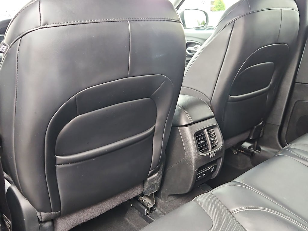 Thumbnail: 2019 Jeep Cherokee - 13