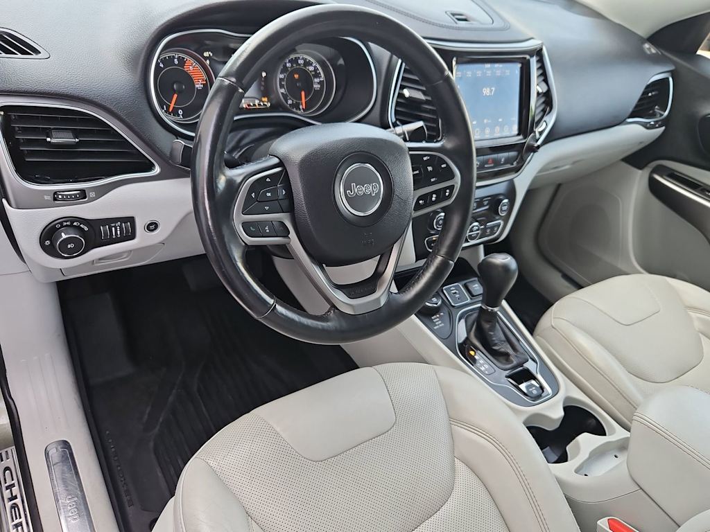 Thumbnail: 2019 Jeep Cherokee - 2