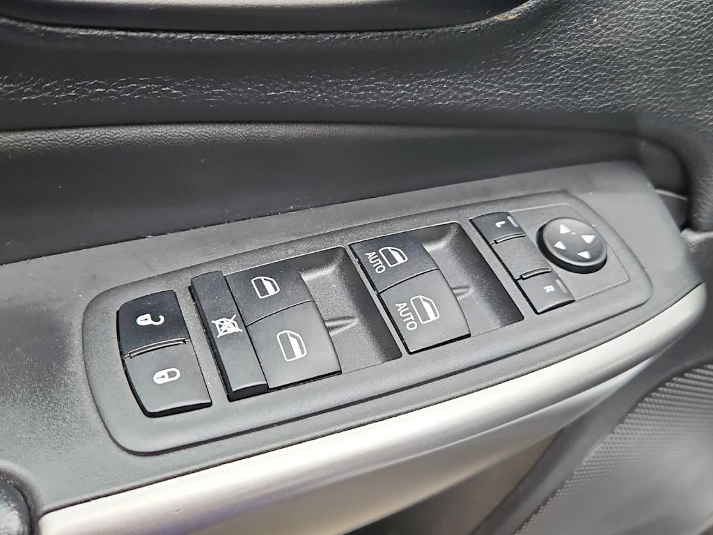 Thumbnail: 2022 Jeep Cherokee - 26