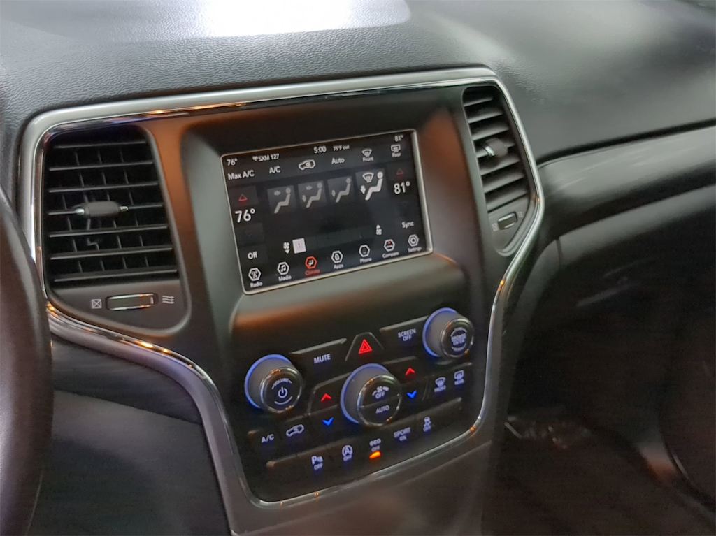 2020 Jeep Grand Cherokee Laredo 15