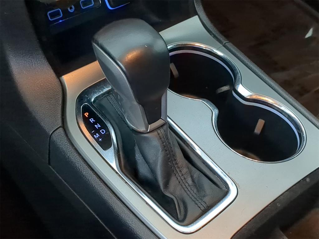 2020 Jeep Grand Cherokee Laredo 16