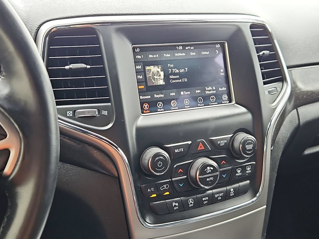 Thumbnail: 2018 Jeep Grand Cherokee - 15