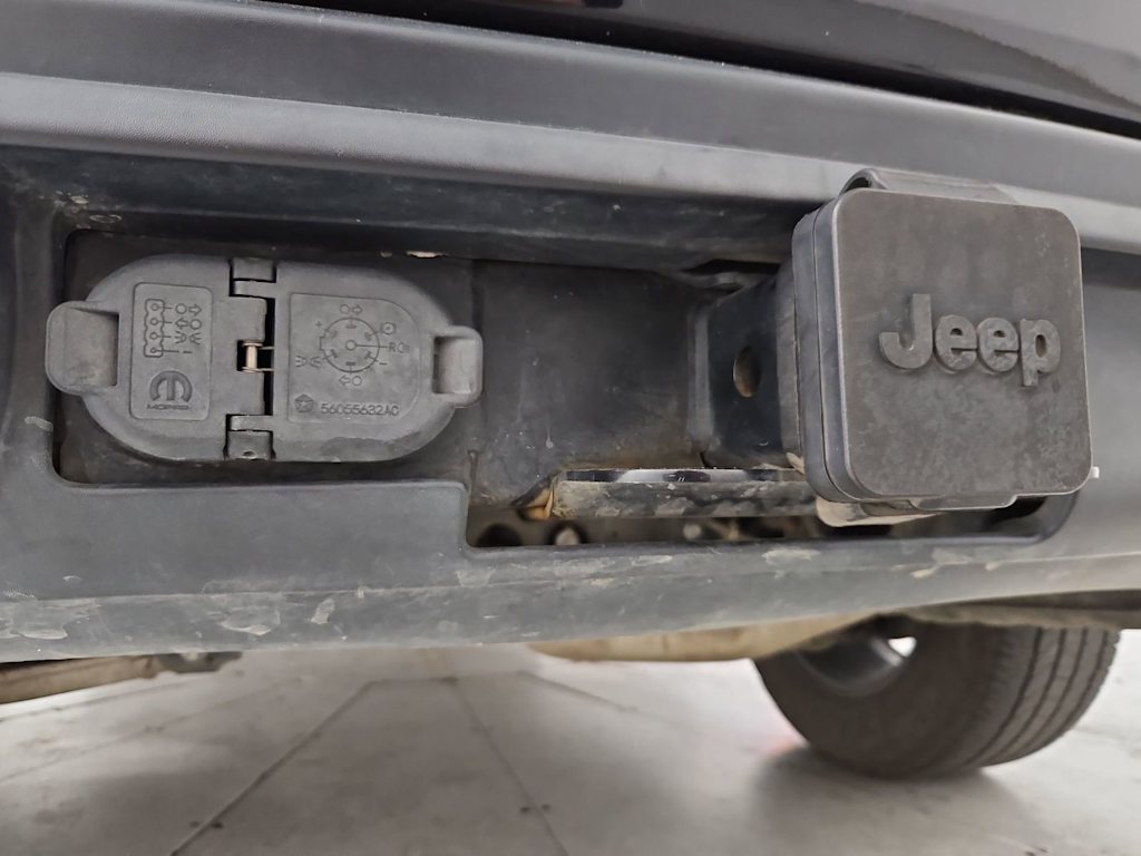 Thumbnail: 2018 Jeep Grand Cherokee - 37