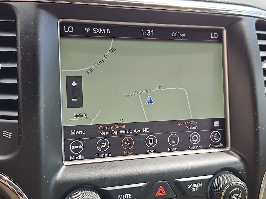 Thumbnail: 2018 Jeep Grand Cherokee - 31