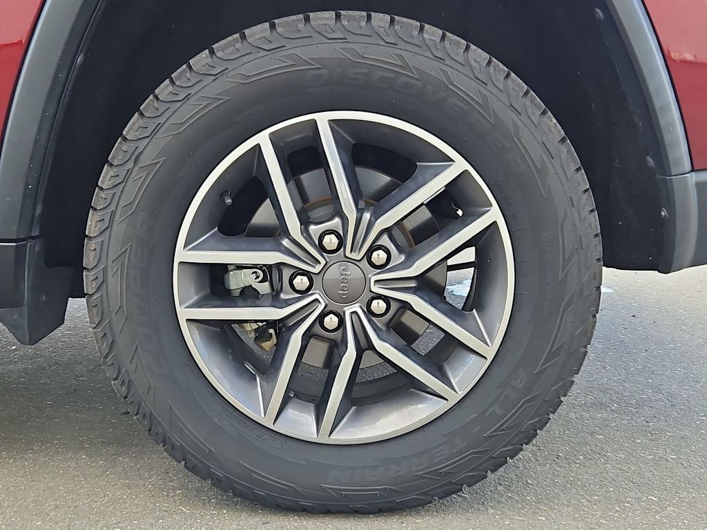 Thumbnail: 2020 Jeep Grand Cherokee - 8