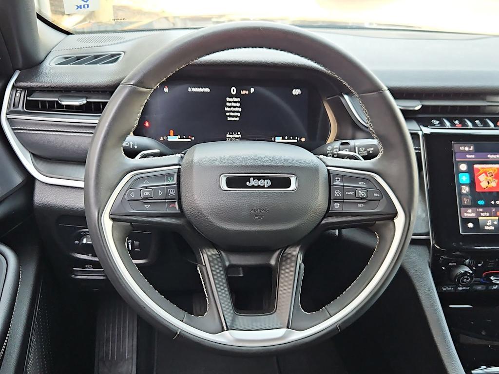 Thumbnail: 2023 Jeep Grand Cherokee - 14