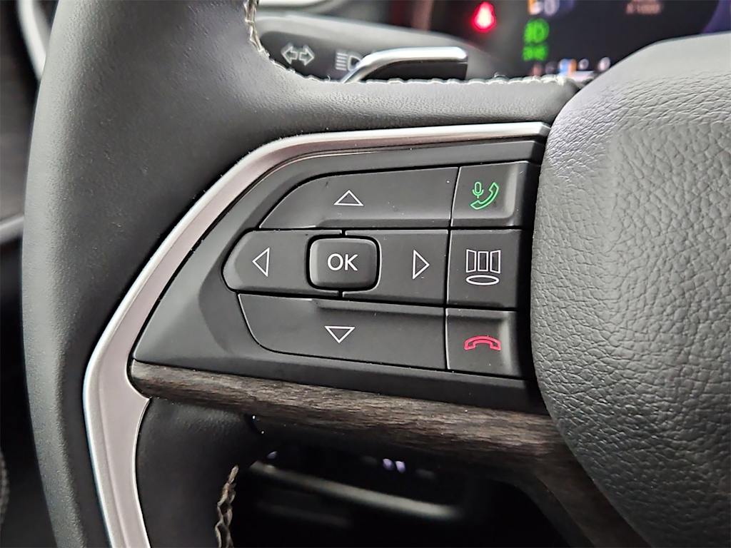 Thumbnail: 2023 Jeep Grand Cherokee - 30