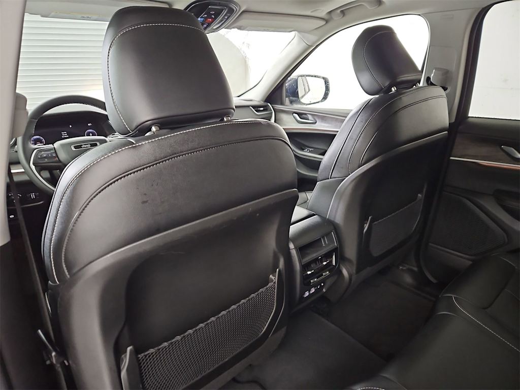 Thumbnail: 2023 Jeep Grand Cherokee - 12