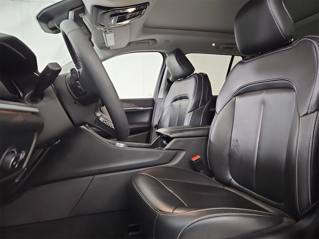 Thumbnail: 2023 Jeep Grand Cherokee - 11