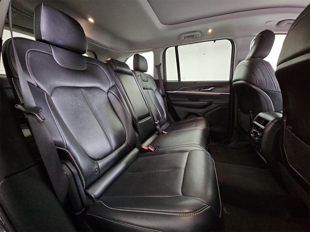 Thumbnail: 2023 Jeep Grand Cherokee - 29