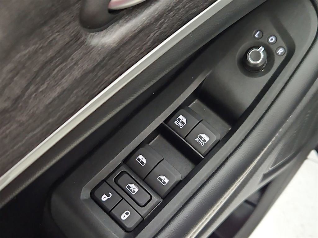 Thumbnail: 2023 Jeep Grand Cherokee - 26