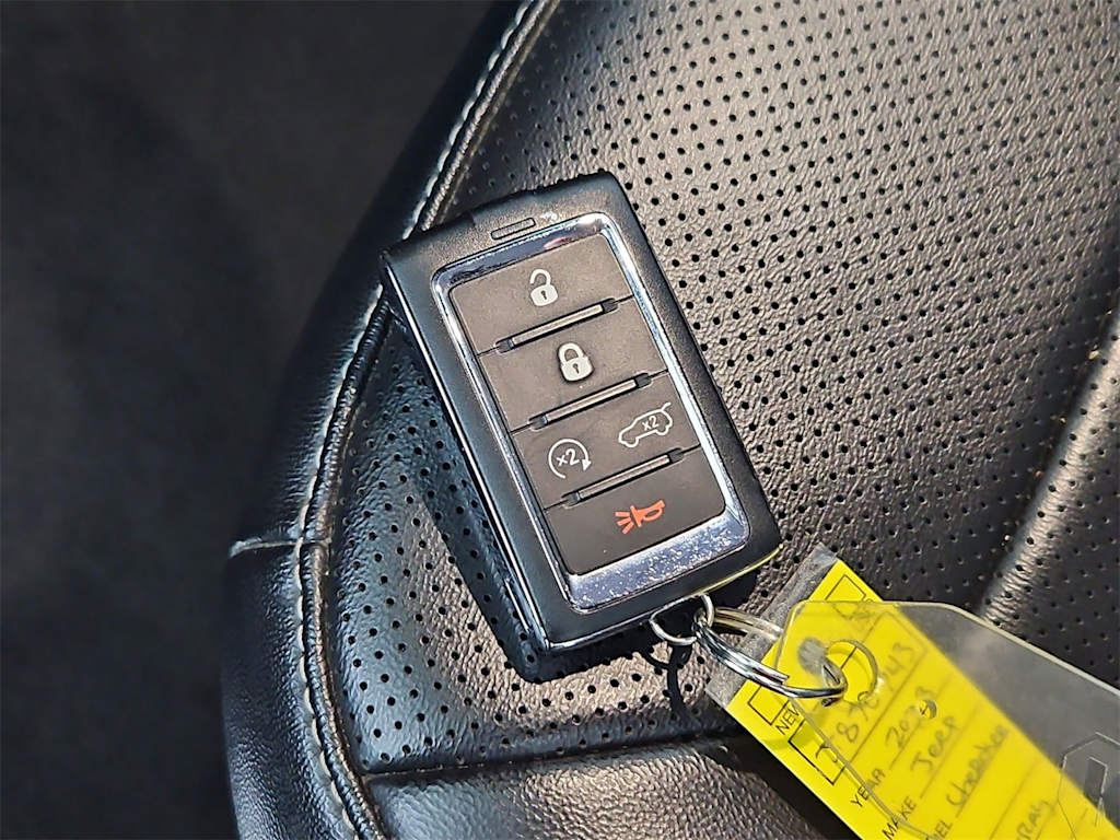 Thumbnail: 2023 Jeep Grand Cherokee - 19